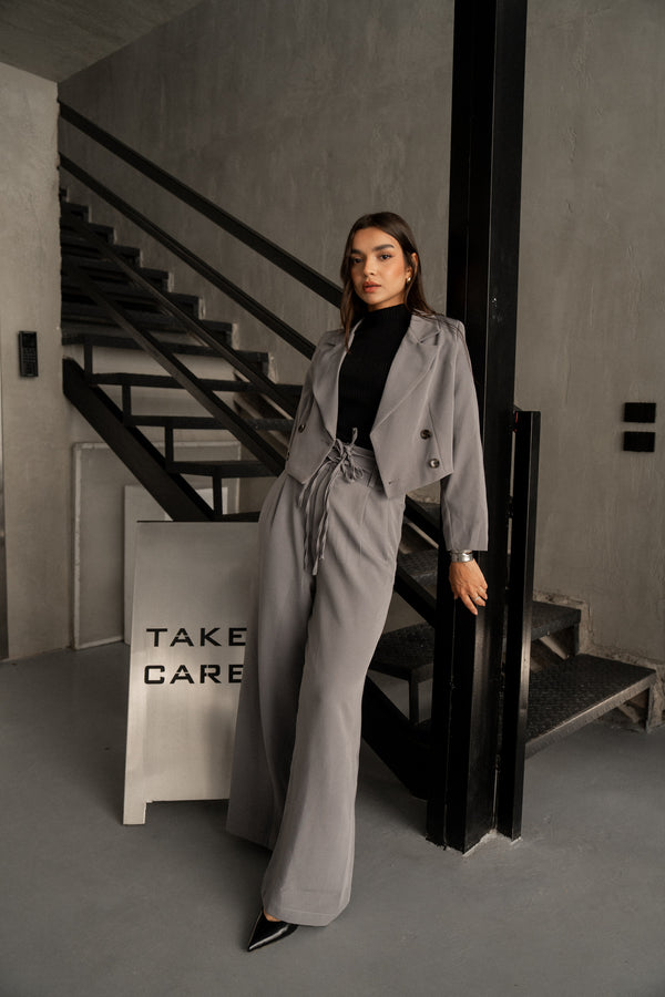 ELevate Suite Gray
